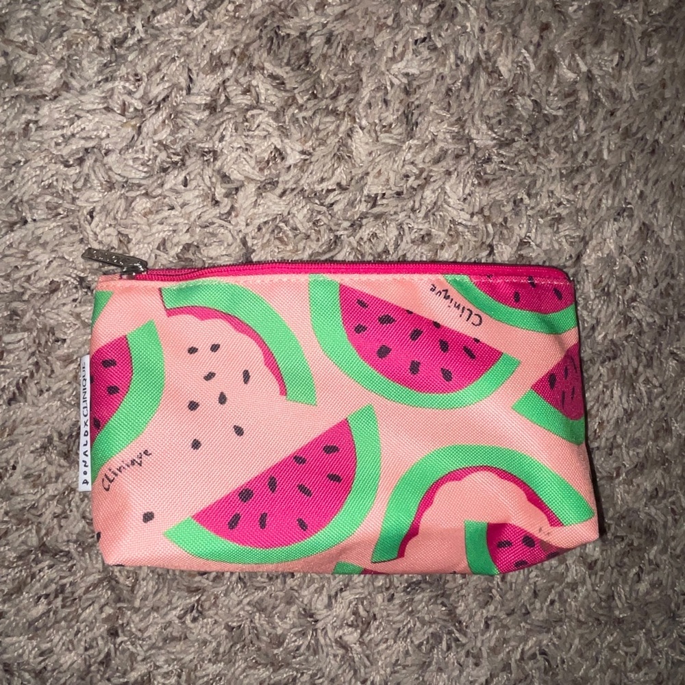 Makeup pouch